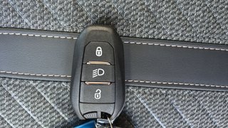 Peugeot 2008 PureTech 100 S&S Allure 75 kW (100 CV)