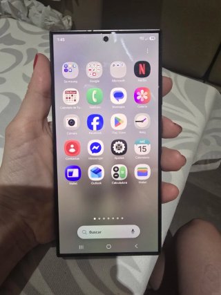 Samsung Galaxy S24 Ultra con caja