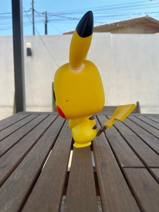 Funko Pop Gigante Pikachu