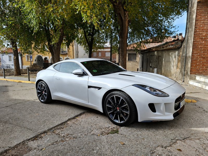 Jaguar F-Type 2016 - foto 1