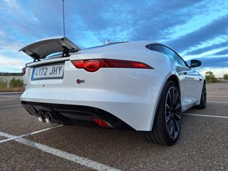 Jaguar F-Type 2016