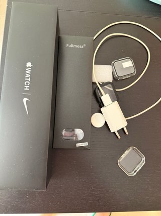 Apple Watch Series 5 44mm GPS + Cellular