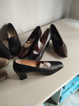Lote Zapatos Talla 37 (Negro y Marrón)