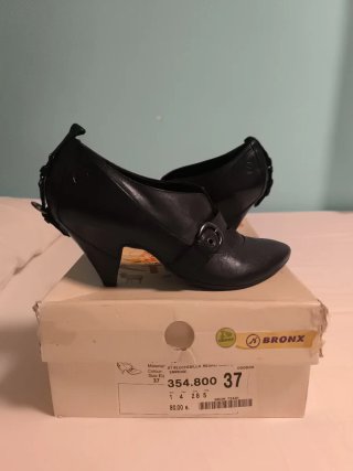 Zapatos piel Bronx Tacón Negro