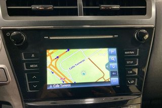 Toyota Prius   + Advance