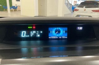 Toyota Prius   + Advance