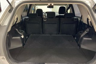 Toyota Prius   + Advance