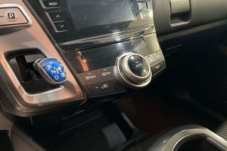 Toyota Prius   + Advance