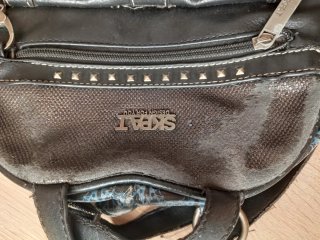 Bolso Mochila SKPAT de piel.
