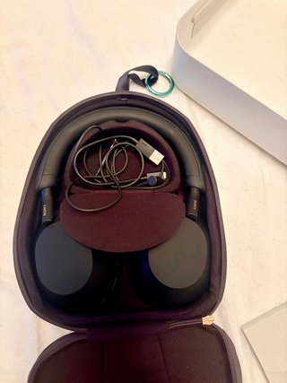 Auriculares inalámbricos - Sony WH-1000XM5B, Estuc
