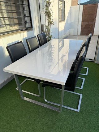 Mesa comedor 2m + 6 sillas negras
