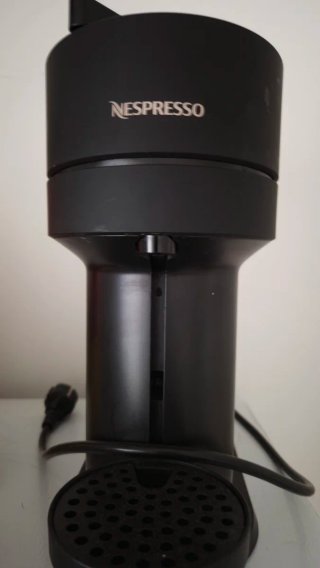 Cafetera Nespresso Vertuo Negra