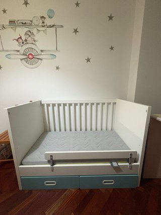Cuna Stuva IKEA con colchón y barrera