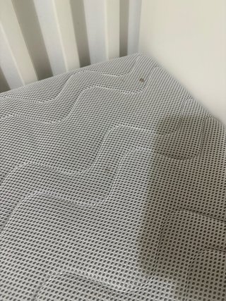 Cuna Stuva IKEA con colchón y barrera