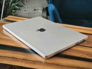 MacBook Pro 16 M2 Pro