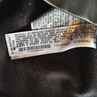 Shorts Zara efecto piel con cinturón