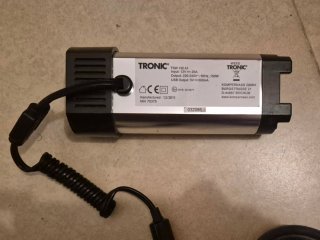 Inversor TRONIC 12V DC a 220V AC