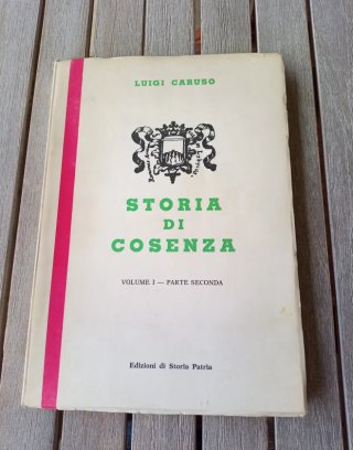 Storia di Cosenza di Caruso origini sviluppo 1970