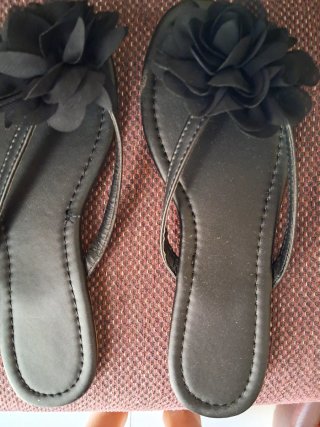 Sandalias de mujer con flor
