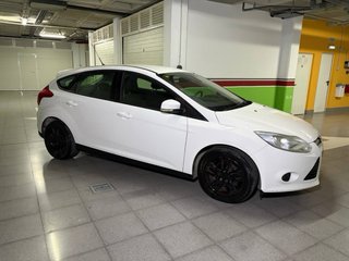 Ford Focus 130.000 km 2013 gasolina 100 cv