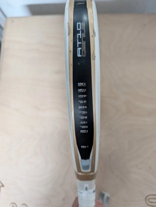 Pala de pádel Nox AT10 12K 2026