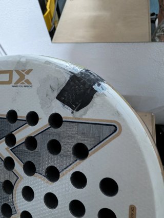 Pala de pádel Nox AT10 12K 2026