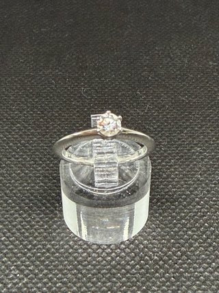 Anello solitario in platino Tiffany & Co.