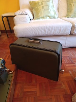Máquina de coser Refrey industrial