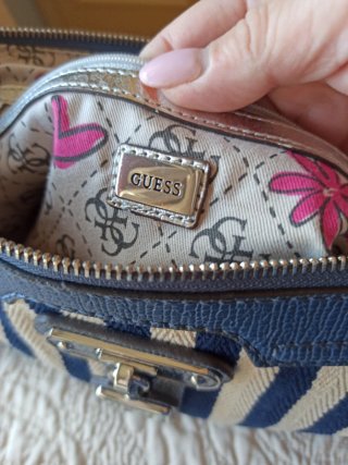 Bolso Guess auténtico, loneta rayas azul y marfil