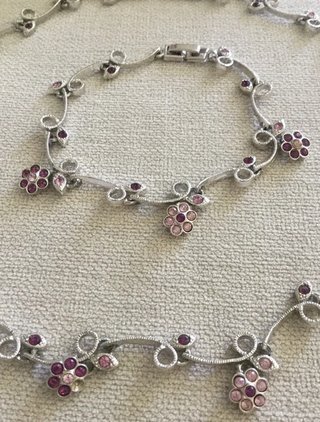 Conjunto gargantilla y pulsera. A estrenar.