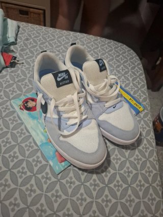 Bambas