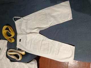 Traje Judo Blanco y cinturones