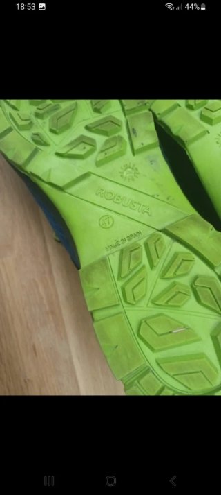 Zapatos de seguridad negros y azules