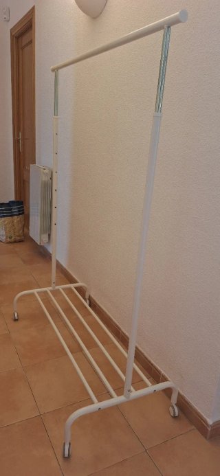 Burro para ropa Ikea blanco
