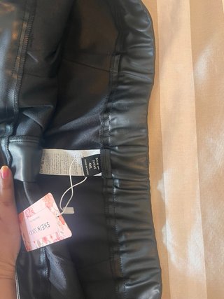 Pantalón polipiel negro talla 4XL