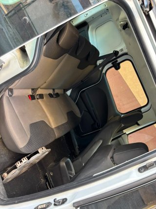 Ford E-Transit Courier 2019