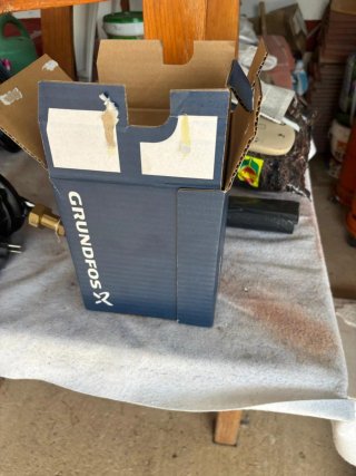 Bomba presurizadora Grundfos UPA 15-120