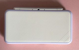 Nintendo 2DS XL Blanca con Tomodachi Life