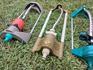 Irrigatori da giardino oscillanti