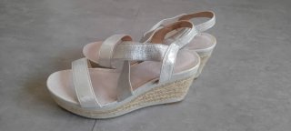 Sandalias cuña plata