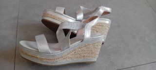 Sandalias cuña plata