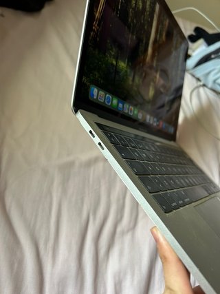 MacBook Pro 2019 Intel Core i5 4 core