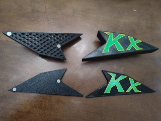 Tapa Rejilla Caja Filtro Kawasaki KX 250-450 20-25