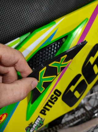 Tapa Rejilla Caja Filtro Kawasaki KX 250-450 20-25