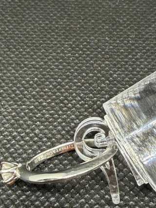 Anello solitario Tiffany & Co. con diamante