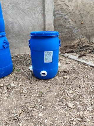 Parck 4 bidoni 60l con 2 abbeveratoi e 2 mangiatoie