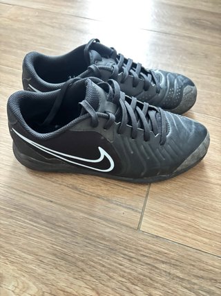 Botas Fútbol Sala Nike Talla 38 5.5Y