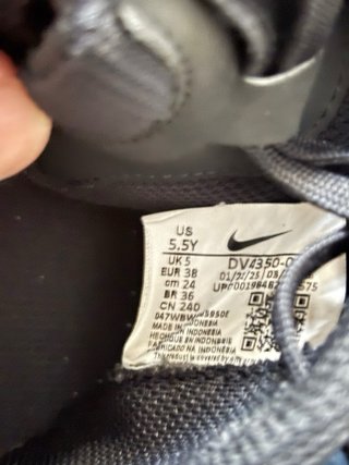 Botas Fútbol Sala Nike Talla 38 5.5Y