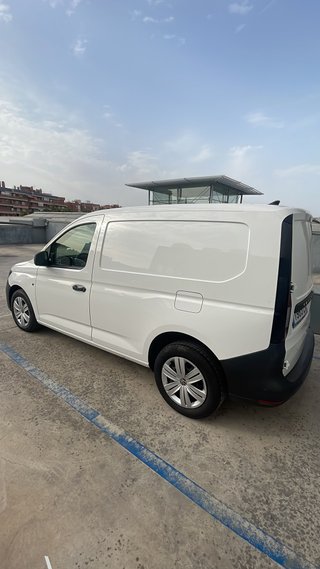 ULTIMA UNIDAD! Volkswagen Caddy 2021 102CV*
