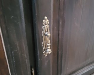 Mueble recibidor madera oscuro